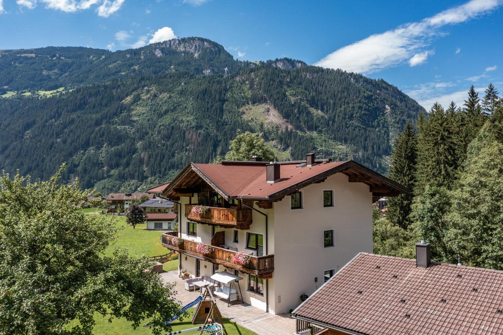 Landhaus Ifangl Mayrhofen Bagian luar foto