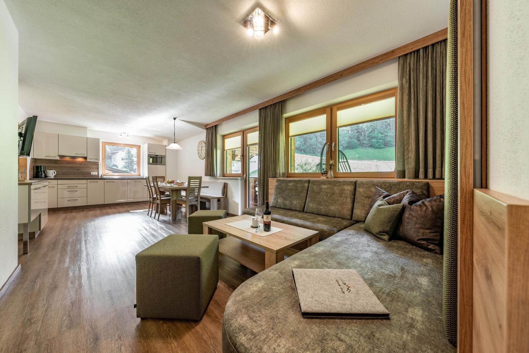 Landhaus Ifangl Mayrhofen Bagian luar foto